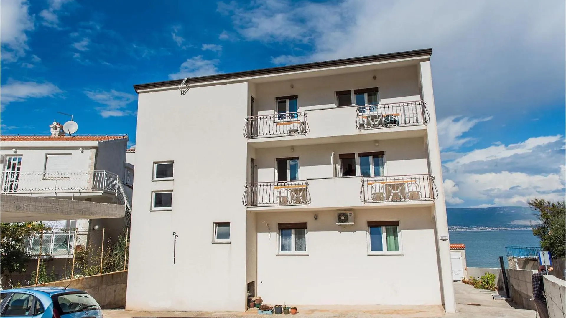 2 Bedroom Amazing Apartment In Slatine 0*,