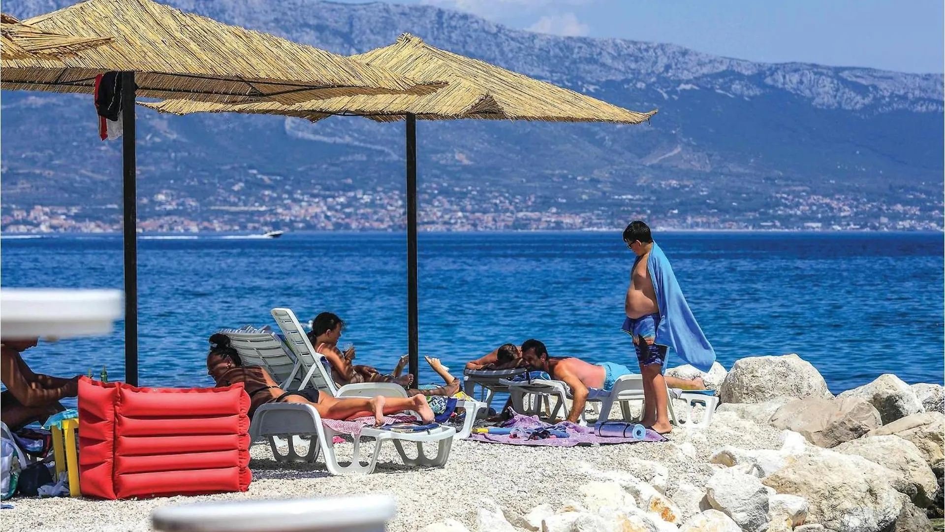 2 Bedroom Amazing Apartment In Slatine Croatia