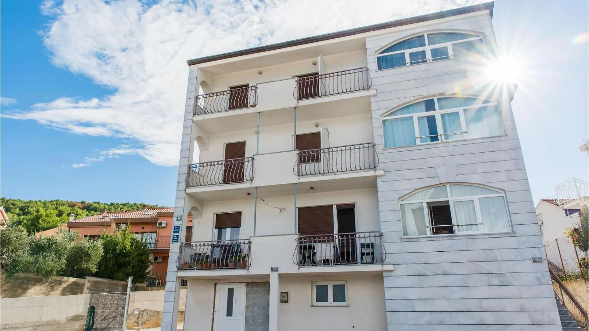 2 Bedroom Amazing Apartment In Slatine